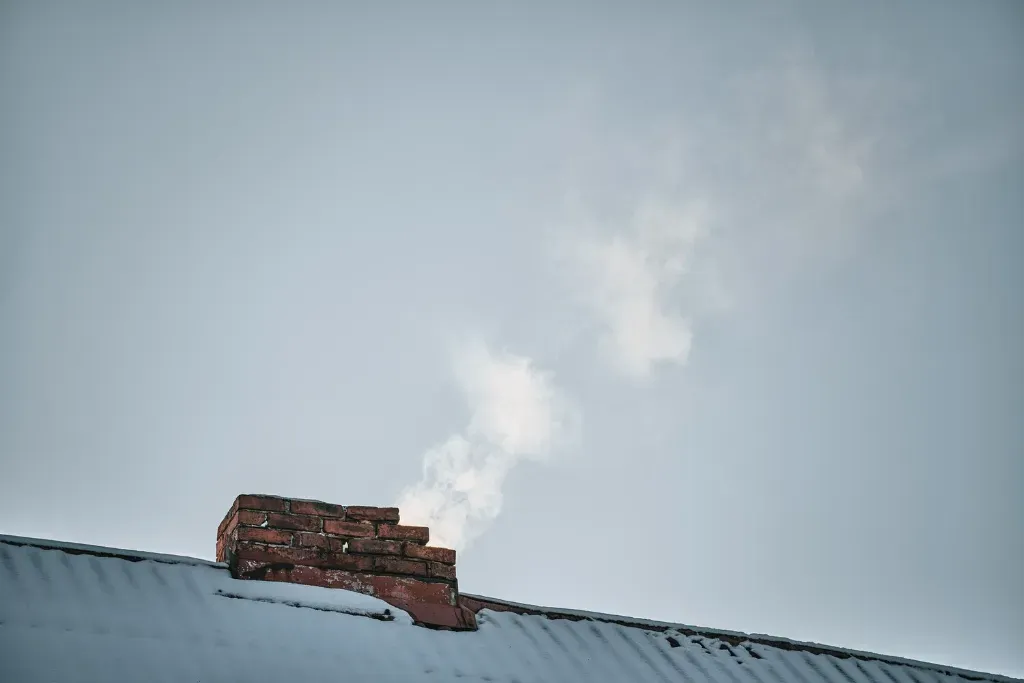 Co wpływa na cenę i koszt montażu komina systemowego?